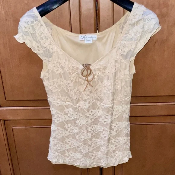 Dressbarn  Beige Stretchy Lace-like On or Off Shoulder Sz Medium - Picture 5 of 9